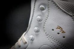 Bottines Risport Royal Pro Blanc -Équipement De Hockey pdtimg 4979347b