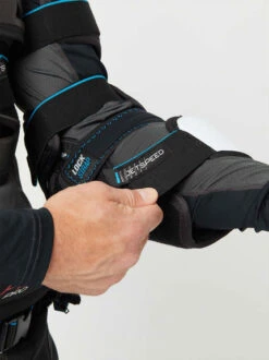 Coudières CCM JetSpeed FT6 Pro Senior -Équipement De Hockey pdtimg 5002769b